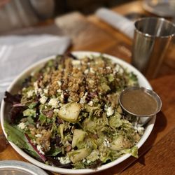 Pipeline Craft Taps & Kitchen - Perfect Pear Salad - @rayz