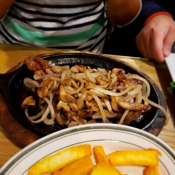 La Boina Roja Steak House - Steak with onions and mushrooms - Steakhouses Near Me - Jackson Heights, New York La Boina Roja Steak House - Steak with onions and mushrooms - Steakhouses Near Me - Jackson Heights, New York