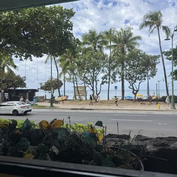 Eggs 'n Things - Waikiki Beach Eggspress - View from the inside - Breakfast & Brunch Near Me - Honolulu, Hawaii Eggs 'n Things - Waikiki Beach Eggspress - View from the inside - Breakfast & Brunch Near Me - Honolulu, Hawaii