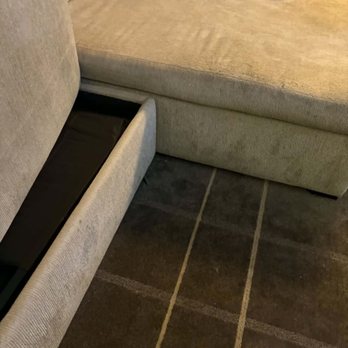Hilton Richmond Downtown - Stains - Hotels Near Me - Richmond, Virginia