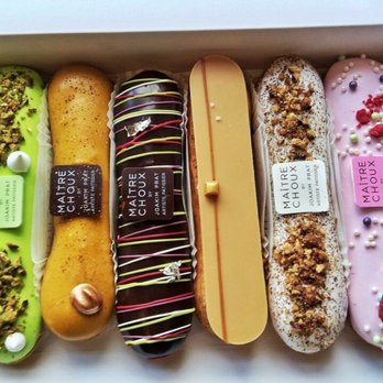 Maitre Choux - Persian pistachio / (don't remember) / dark chocolate/ salted butter w/ homemade caramel / Tahitian vanilla and pecan / Spanish raspberry - Desserts Near Me - London, XGL