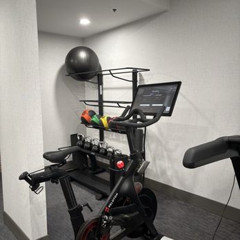 DoubleTree by Hilton Dayton Fairborn - Fitness center - Hotels Near Me - Fairborn, Ohio