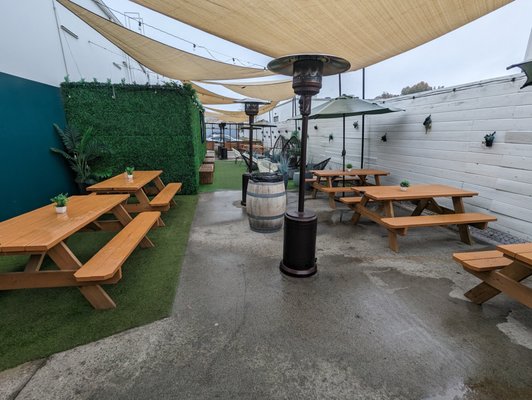 New Motion Beverages by null