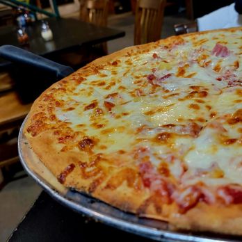 Mountain State Brewing - Hawaiian Pizza - Breweries Near Me - Morgantown, West Virginia