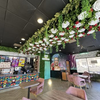 Con Azucar cafe - Coffee & Tea Near Me - Bakersfield, California