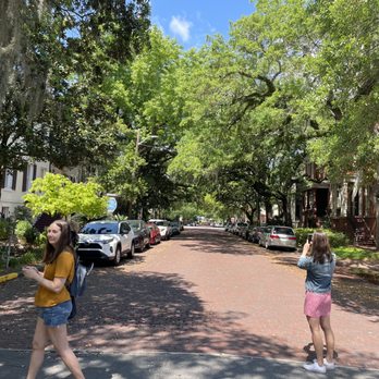 Free Savannah Tours - Jones St. - Tours Near Me