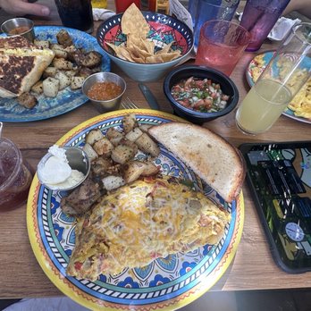 Rosemary and Thyme Cafe - Mimosa tall with a splash of organs juice (; - Breakfast & Brunch Near Me - San Diego, California