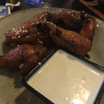 Three's Bar & Grill - Three's wings - Asian Fusion Near Me - Kihei, Hawaii