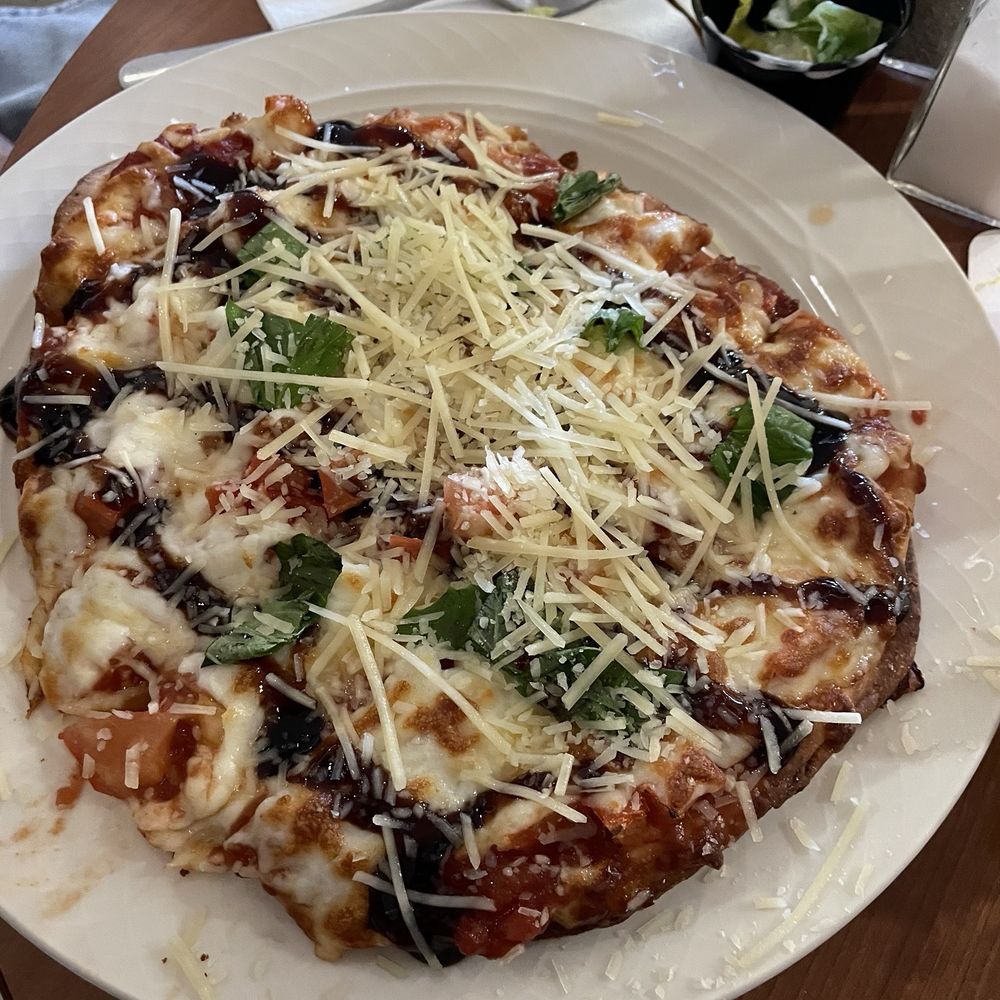 Kem's - The best margarita flatbread I've ever eaten fresh tomatoes, not sauce. - New American Near Me - Beckley, West Virginia