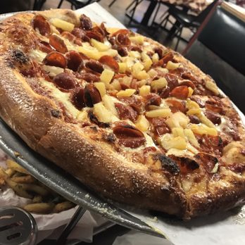 Enzo's Pizza - Pizza Near Me - Riverside, California