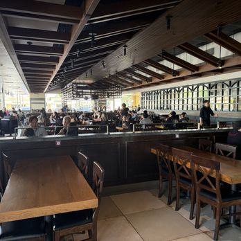 Brodard Restaurant - Inside - Vietnamese Near Me - Fountain Valley, California