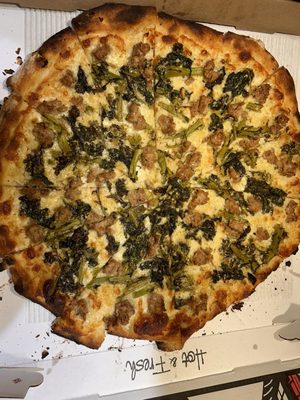 Eda's Pizzeria by null