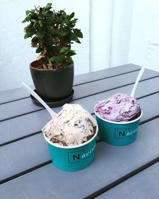 Photo of N'Ice Cream Factory - Warschau, MZ, PL. Przepyszne lody na mleku sojowym :) Banan, masło orzechowe, oreo i jagody, migdały, chałwa