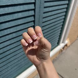 D T Nails - Thin French Nails