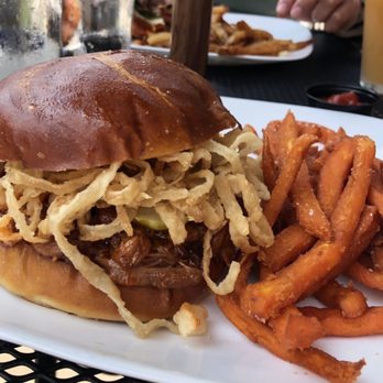 Kuma's Corner - Belmont - Pig Destroyer Sandwich - Burgers Near Me - Chicago, Illinois