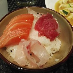 Yuxi - Chirashi misto ...non rispecchia l'immagine del menu ..ma la qualità è buona
