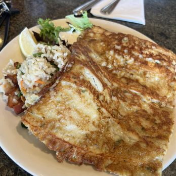 Liliha Bakery - Mahi Mahi & Eggs - Bakeries Near Me - Honolulu, Hawaii