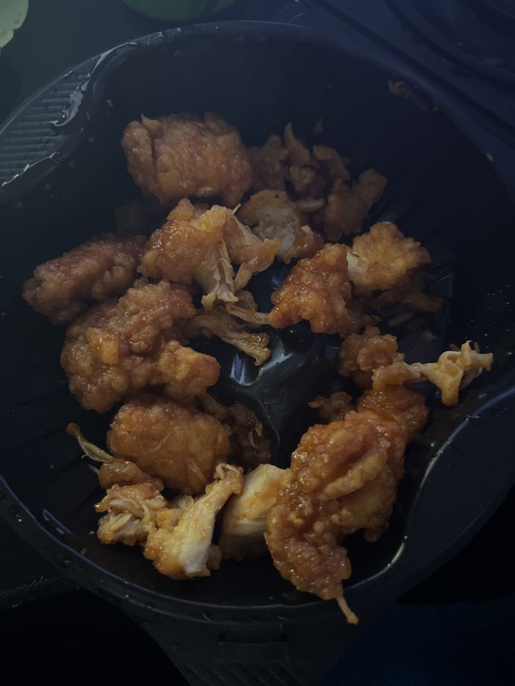 PIZZA HUT Updated May 2024 1301 Wabash Ave, Terre Haute, Indiana