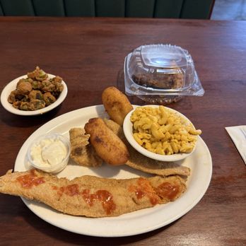 Kleer-Vu Lunchroom - I got a fish plate with macaroni, fried okra, and chocolate chess pie. All were good. - Southern Near Me - Murfreesboro, Tennessee