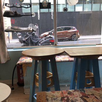 Chat Mallows Cafe Photos 17 Reviews Themed Cafes 30 Rue Des Volontaires Paris France Restaurant Reviews