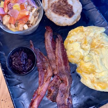 Black Walnut Café - Classic Breakfast Plate - Cafes Near Me - Katy, Texas