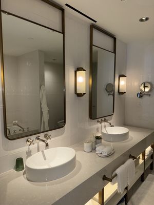 Four Seasons Hotel And Residences Fort Lauderdale by null