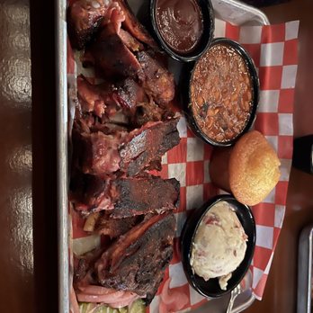 Famous Daves - Barbeque Near Me - Long Beach, California Famous Daves - Barbeque Near Me - Long Beach, California