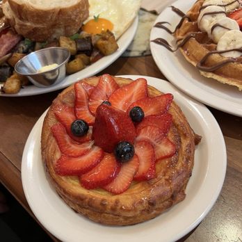 Urth Caffe Wynn Las Vegas - Danish - Cafes Near Me - Las Vegas, Nevada Urth Caffe Wynn Las Vegas - Danish - Cafes Near Me - Las Vegas, Nevada
