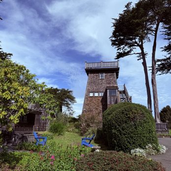 Joshua Grindle Inn - Back of the Inn (water tower and cabins) - Hotels Near Me - Mendocino, California