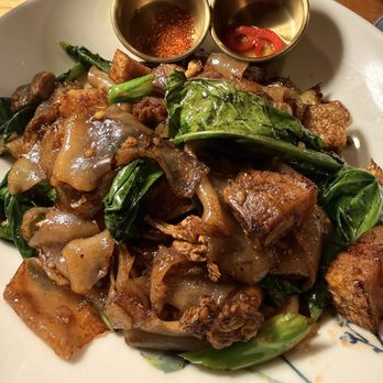 Chorn Thong - PAD SEE EEW - Thai Near Me - Ridgewood, New Jersey
