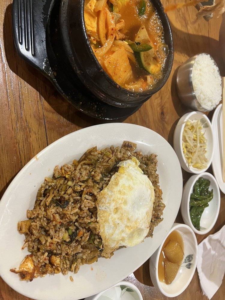 KOREAN BARBECUE & SUSHI BAR Updated August 2024 87 Photos & 114 Reviews 3 Liberty Plz