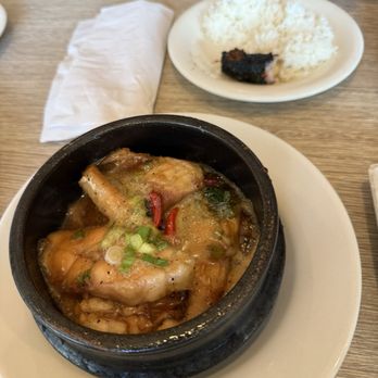 Hai Yen - Clay pot fish - Vietnamese Near Me - Chicago, Illinois Hai Yen - Clay pot fish - Vietnamese Near Me - Chicago, Illinois