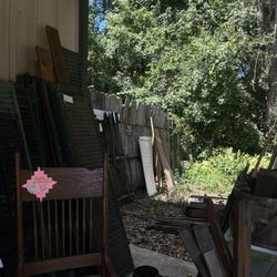 Sugar Bear Antiques Mall - Porch