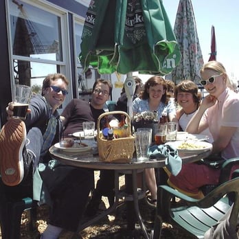 Quinn's Lighthouse - Some of Devstu at Quinn's - Seafood Near Me - Oakland, California