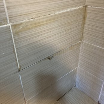 Courtyard by Marriott Austin-University Area - This was the shower. Like what? - Hotels Near Me - Austin, Texas Courtyard by Marriott Austin-University Area - This was the shower. Like what? - Hotels Near Me - Austin, Texas