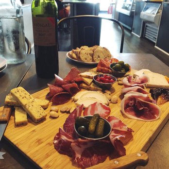 Share Cheesebar - Cheese Shops Near Me - Cincinnati, Ohio