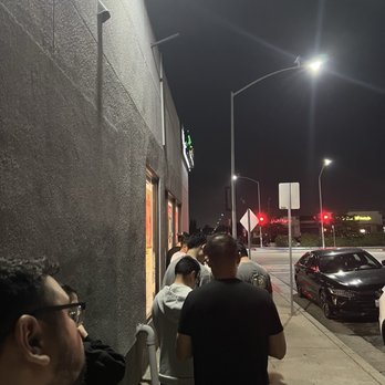 Da Vien Coffee - Line for online order pickup - Coffee & Tea Near Me - Rosemead, California Da Vien Coffee - Line for online order pickup - Coffee & Tea Near Me - Rosemead, California