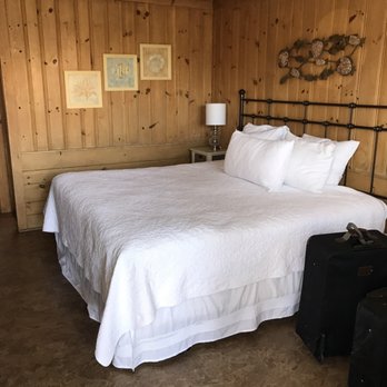 Town & Beach Motel - Room #1 - Hotels Near Me - Falmouth, Massachusetts Town & Beach Motel - Room #1 - Hotels Near Me - Falmouth, Massachusetts