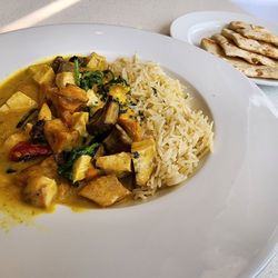 Delta Hotels by Marriott Dartmouth - Coconut chicken Thai yellow curry