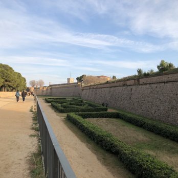 Castell de Montjuïc - Local Flavor Near Me - Barcelona, B Castell de Montjuïc - Local Flavor Near Me - Barcelona, B