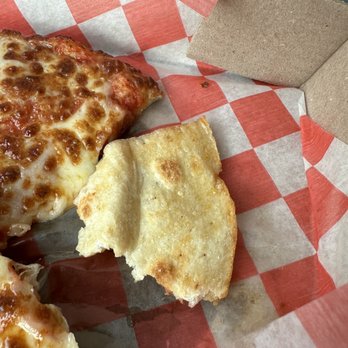 Caprigios Pizza - Soggy undercooked crust - Pizza Near Me - Clarksville, Tennessee Caprigios Pizza - Soggy undercooked crust - Pizza Near Me - Clarksville, Tennessee