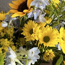 California Nevada Wholesale Florist - Wilted flowers