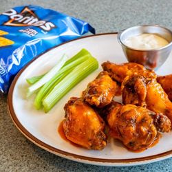 Luca’s Pizza Cafe - Wings