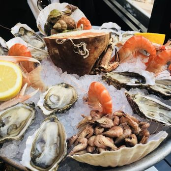 Langousta - Large portion for 2 girls - Seafood Near Me - Paris, 75 Langousta - Large portion for 2 girls - Seafood Near Me - Paris, 75