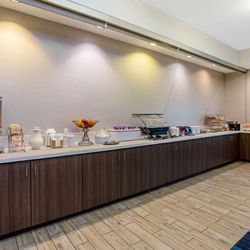 La Quinta by Wyndham Manteca - Ripon - Complimentary breakfast