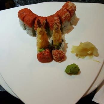 Hoshi Sushi & Hibachi - Giants roll, very well prepared. Shrimp tempura with spicy tuna on top. - Japanese Near Me - Patchogue, New York Hoshi Sushi & Hibachi - Giants roll, very well prepared. Shrimp tempura with spicy tuna on top. - Japanese Near Me - Patchogue, New York