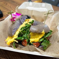 Island Vintage Coffee - Breakfast bagel