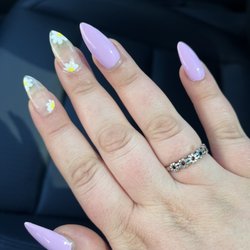 N & J Nails