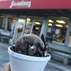 Sundaes The Ice Cream Place - Ice cream is to die for