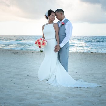 Alexia Gavela Bridal - Bridal Near Me - Austin, Texas Alexia Gavela Bridal - Bridal Near Me - Austin, Texas